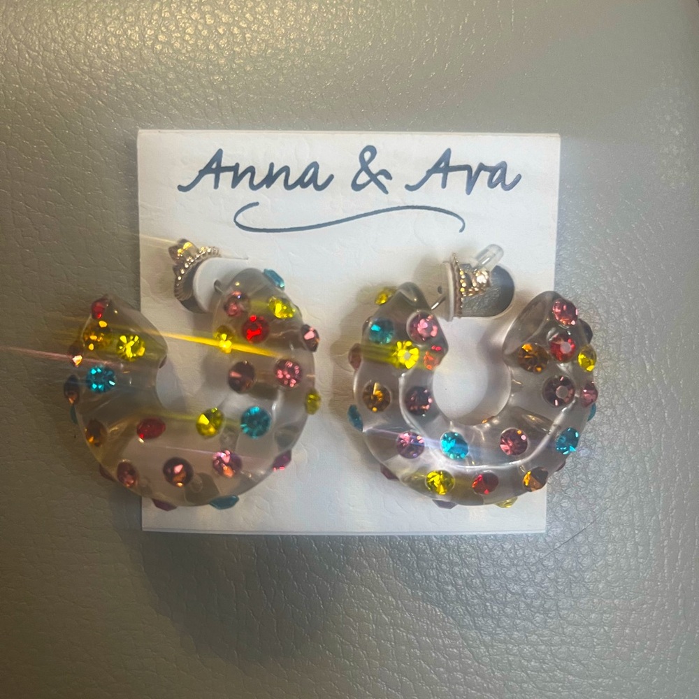 Anna and Ava stylish resin and rhinestone hoop earrings.